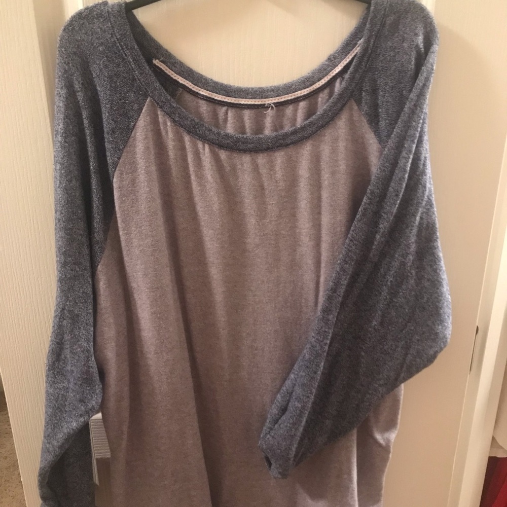 Raglan lightweight sweatshirt NWOT SZ 2X